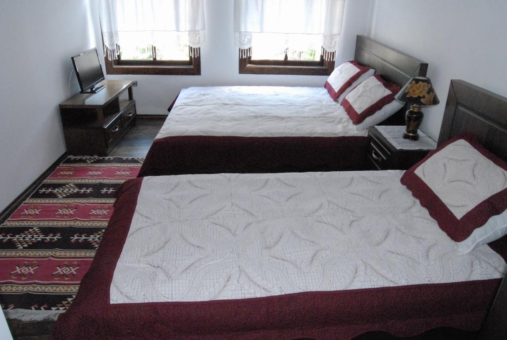 Hotel Belgrad Mangalem Berat Room photo